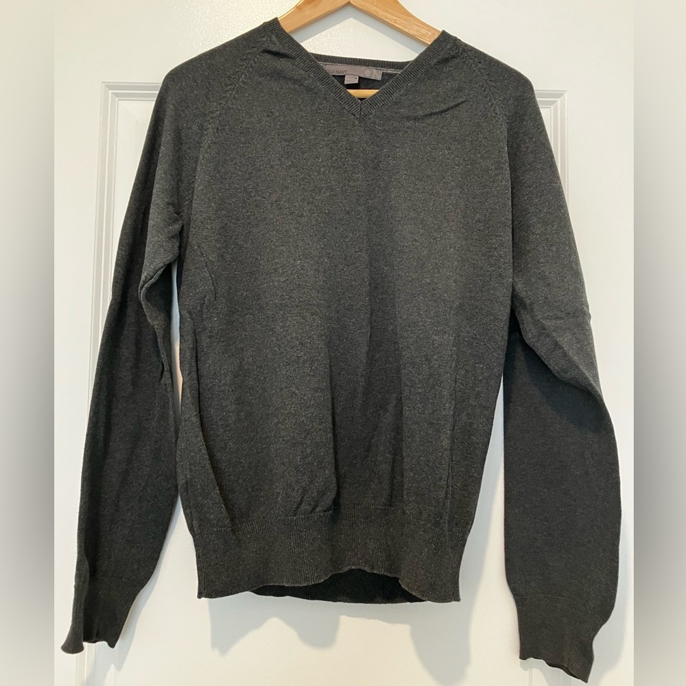 Old Navy Men's Charcoal V-Neck Sweater